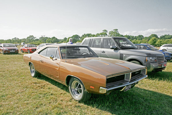 269-1a 10-07-03_1003 1969 Dodge Charger.JPG